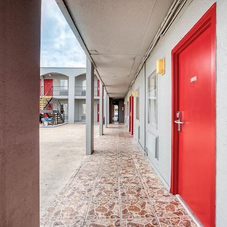 Oyo Hotel San Antonio Lackland Air Force Base West Zewnętrze zdjęcie